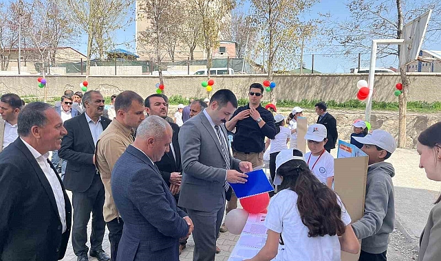 Diyadin'de 4006 TÜBİTAK Bilim Fuarı