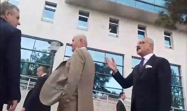 DSP Lideri Aksakal ile DEM Partili Sakık arasında Meclis bahçesinde tartışma! "Dayı mısın sen?"