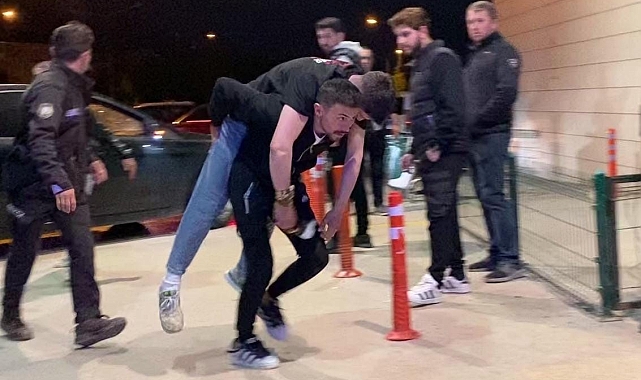 Futbol turnuvasındaki bıçaklı kavga kamerada: 2'si ağır 3 yaralı