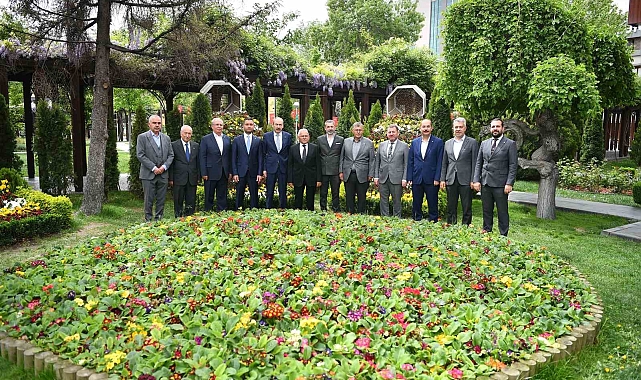 KTO heyetini ağırlayan Başkan Büyükkılıç'a "birlik" vurgusu