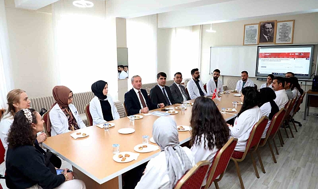 Ağrı Milli Eğitim Müdürü Kökrek, Hamur'da öğretmenlere Maarif Modeli'ni anlattı