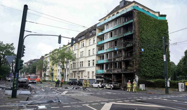 Almanya'da apartmanda patlama: 3 ölü