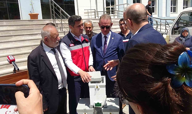 'Arıcılığı Geliştirme Projesi' kapsamında, ana arı ve arı sütü üretimi malzeme-ekipmanı dağıtım töreni düzenlendi