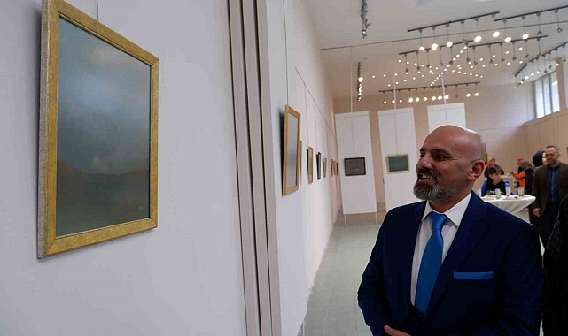 Atatürk Üniversitesi Sergi Salonu'nda Hatâyî motifinden oluşan sergisi açıldı