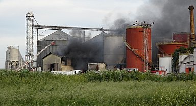 Atık yağ fabrikasında yangın çıktı