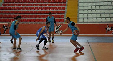 Basketbol Turnuvası'nın bölge müsabakaları nefesleri kesiyor