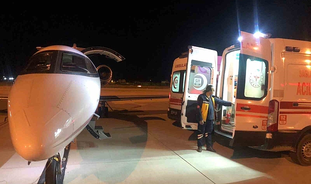 Bebek hastalar ambulans uçakla İstanbul'a sevk edildi