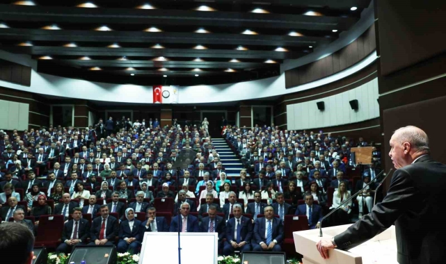 Cumhurbaşkanı Erdoğan: "Halkla araya mesafe koymanın bizim siyaset geleneğimizde yeri yoktur"