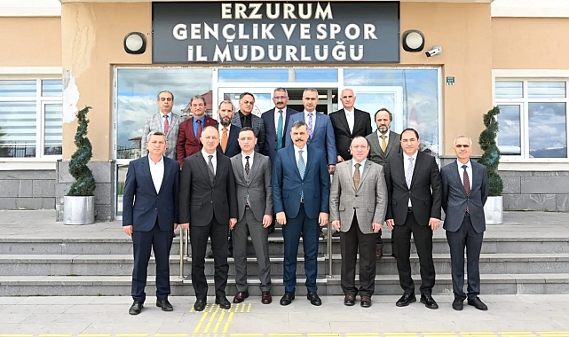 Erzurum Valisi Mustafa Çiftçi Çiftçi'ye spor tesislerini ziyaret etti