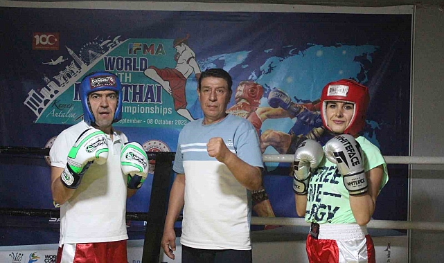 Evli çift Kick Boks Dünya Şampiyonası'nda madalya hedefliyor