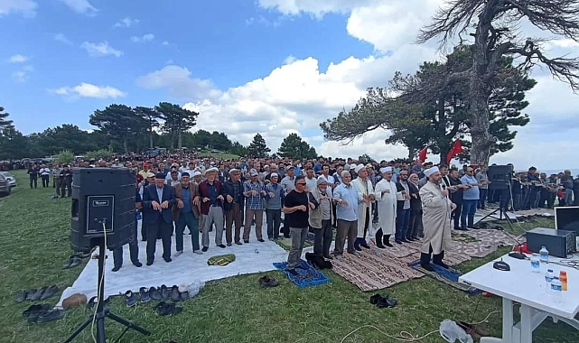Gediz'de vatandaşlar kuraklığın sona ermesi için dua ettiler
