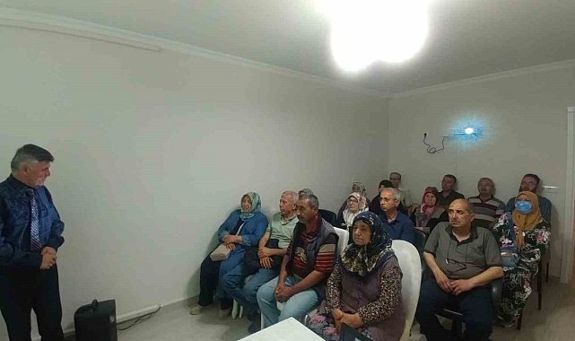 Hacı adaylarına yönelik "Hac Hazırlık Seminerleri" düzenledi