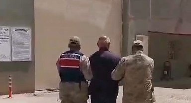 Haklarında kesinleşmiş hapis cezası bulunan 2 firari yakalandı