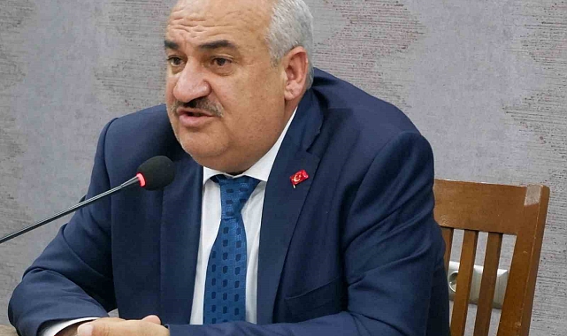 "Hiçbir partiye geçmeyi asla düşünmüyorum"