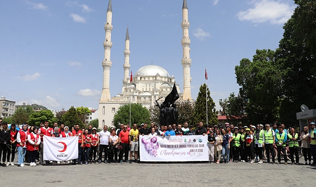 Iğdır'da Anneler Günü kapsamında 20 kilometrelik bisiklet turu düzenlendi