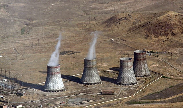 Iğdır'da deprem! Metzamor zarar gördü mü?