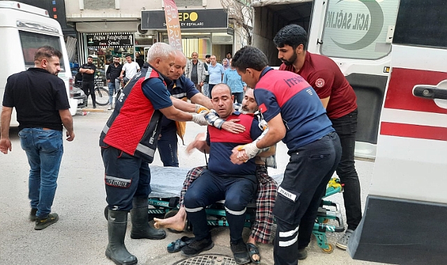 Iğdır'da itfaiye ekipleri zor durumdaki yaşlı adımın yardımına koştu