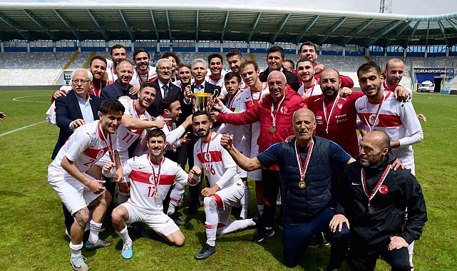 İstanbul Bölge Karması'na kupasını Ali Düşmez verdi