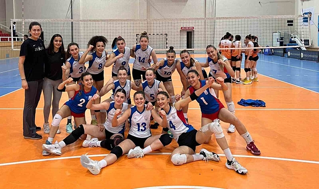 Kadın Voleybol Takımı Süper Lige Yükseldi