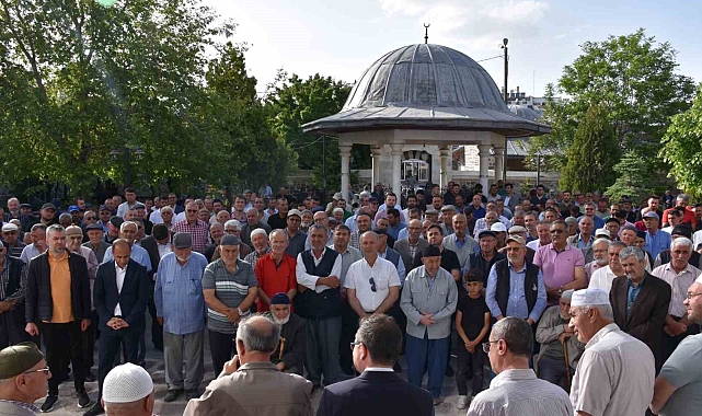 Karapınar'da Hacı Adayları Kutsal Topraklara Uğurlandı