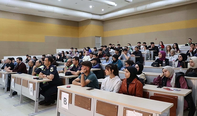 Karayolları Trafik Haftası" nedeniyle seminer verildi
