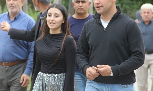Kısmetlerini arayan gençler, Aşıklar Sokağı'nda bir araya geldi