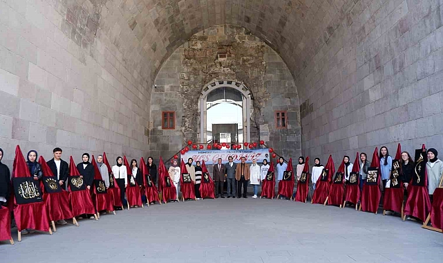 Lise öğrencileri, "Sabrın İzleri" filografi sergisinde buluştu