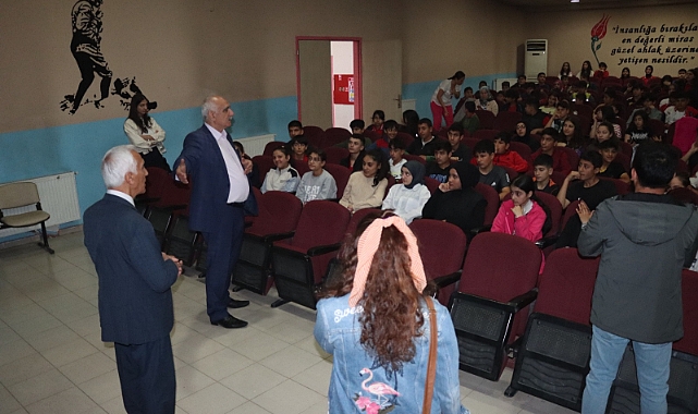 Nahçıvan Devlet Tiyatrosu, Iğdır'ın unutulmuş masallarını canlandırdı