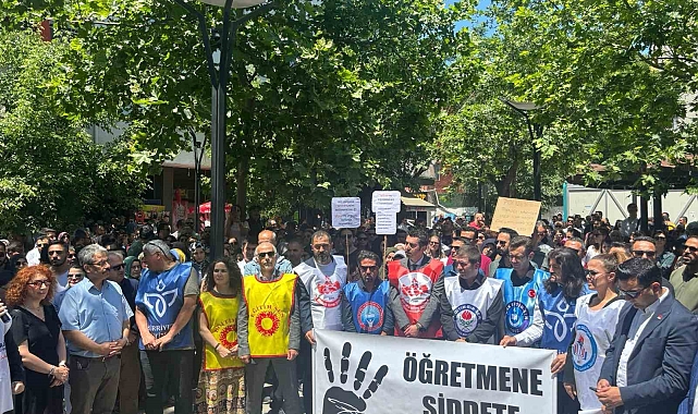 Öğrencisini korumak isterken saldırıya uğrayan öğretmen için kalem kırıldı