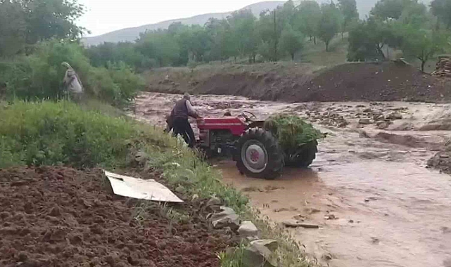 Sağanak ve dolu yağışı hayatı olumsuz etkiledi