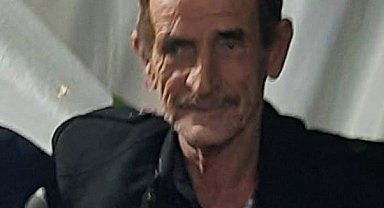 Seyir halindeki traktör devrildi sürücü hayatını kaybetti