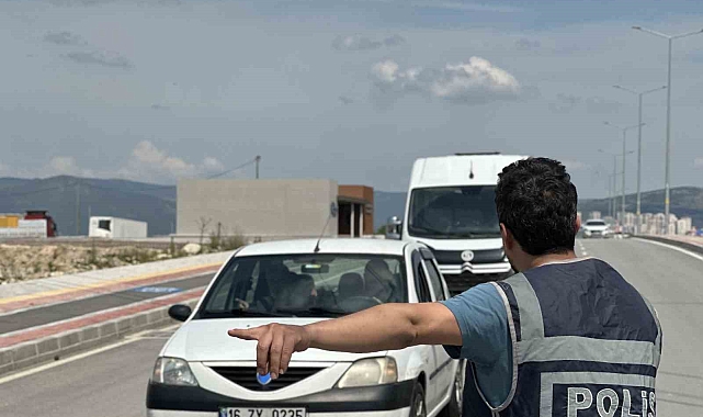 'Şirin dede' lakaplı torbacı uyuşturucu madde ile birlikte yakalandı