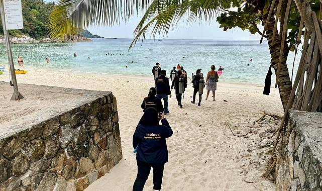 Tayland'da mercan resiflerinde ağarma: 12 milli deniz parkı kapatıldı