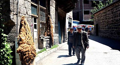TÜİK, Türkiye'deki aile yapısını ortaya koyan temel istatistiklere yer verdi
