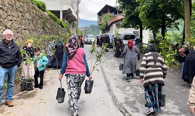 Yöre halkına ata tohumu ekimi ve meyve fidanı dikimi hakkında seminer verildi