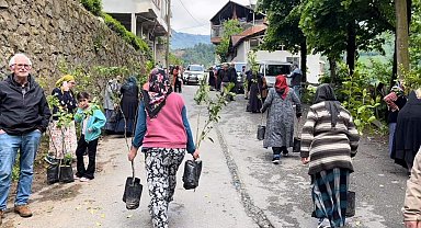 Yöre halkına ata tohumu ekimi ve meyve fidanı dikimi hakkında seminer verildi