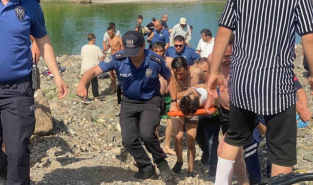 19 yaşındaki genç serinlemek için girdiği çayda boğuldu