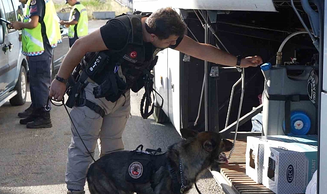 43 ilin geçiş güzergahı olan "kilit kavşak "ta narkotik denetim