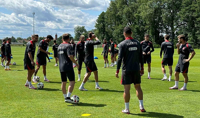 A Milli Futbol Takımı, Polonya maçı hazırlıklarını tamamladı