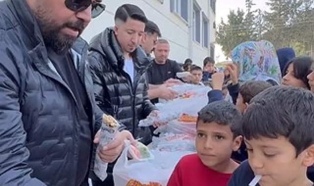Adanalı kebapçı, huzurevi, depremzedeler ve kuran kurslarına her ay kebap dağıtıyor