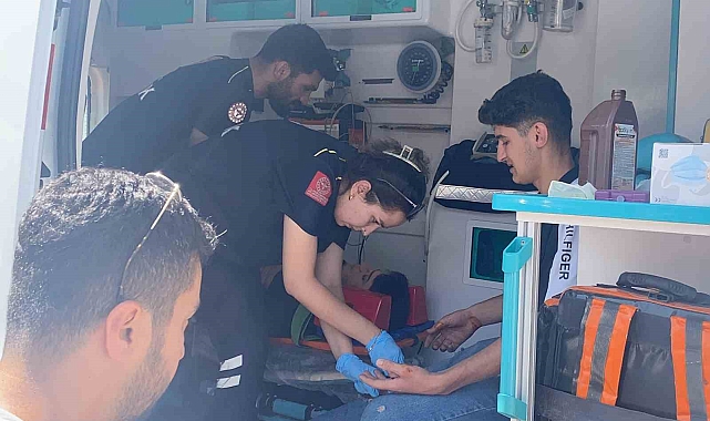 Adıyaman'da Araç İle Motosikletlerin Çarpışma Anı Kameralara Yansıdı