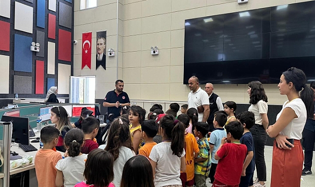 Anaokulu öğrencileri Iğdır 112 Acil Çağrı Merkezini gezdi