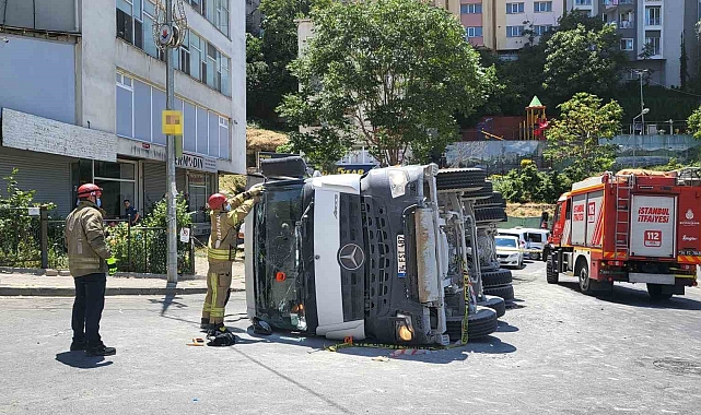 Beton mikseri gelin arabasının üzerine düştü