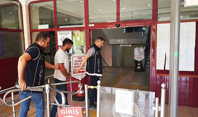 Çay ocağında tartıştığı eski kız arkadaşını bıçaklayan şahıs tutuklandı