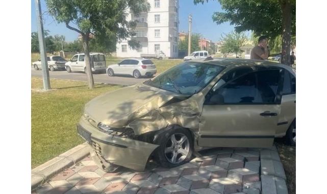 Elazığ'da trafik kazası: 3 yaralı