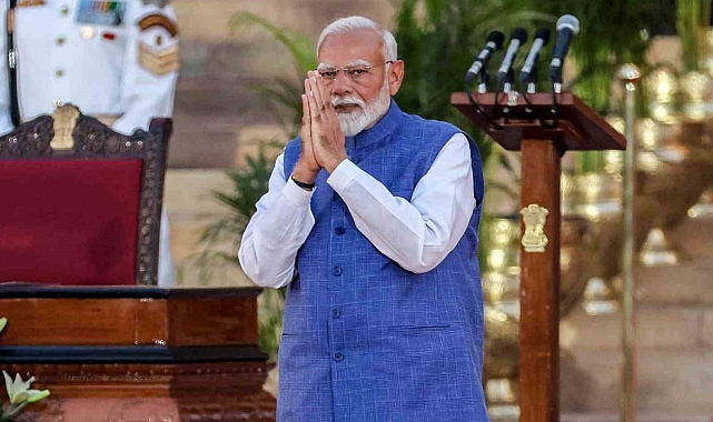 Hindistan Başbakanı Modi, görevine resmen başladı