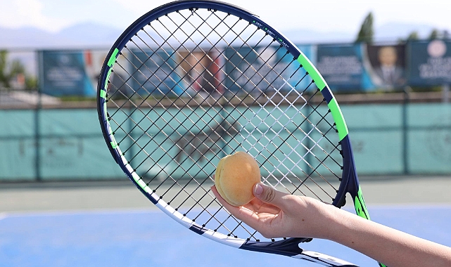 Iğdır'da 4. Kayısı Cup Tenis Turnuvası başladı