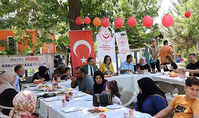 Iğdır’da Koruyucu Aileler kahvaltıda bir araya geldi
