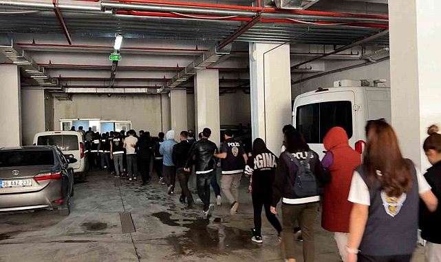 Kars'ta dolandırıcı çete çökertildi