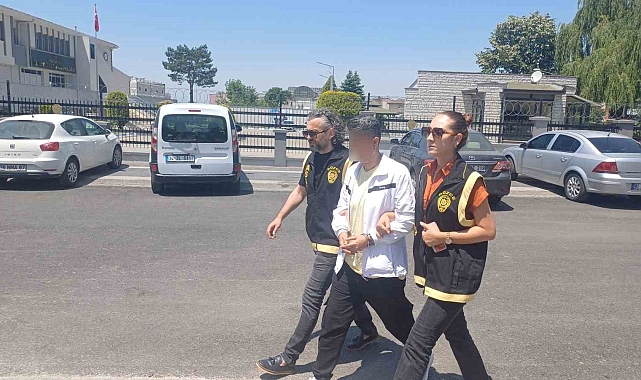 Komşusunu silahla öldüren cinayet zanlısı kadın adliyede